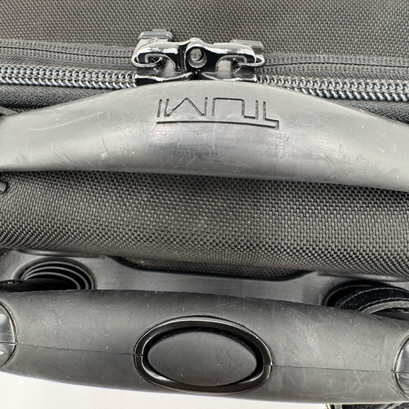 Tumi Alpha 26124DH Rolling Carry On Luggage , Laptop Briefcase Ballistic - Picture 4 of 12